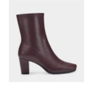 Vince Camuto Burgundy Ankle Boots